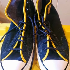 Converse Chuck Taylor HI Mountain Club Sneaker Size 11.5